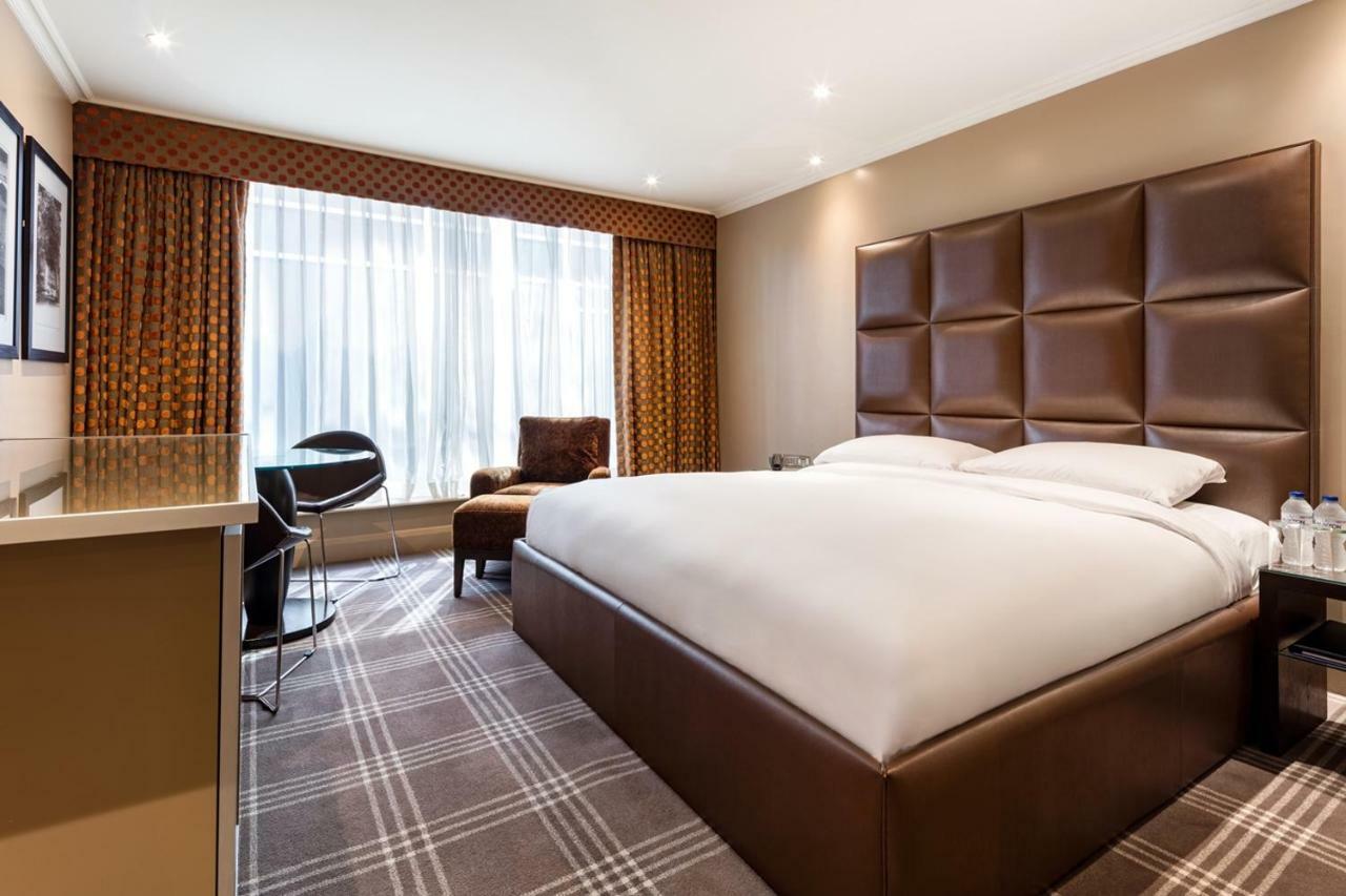 Radisson Blu Hotel, London Heathrow Hillingdon Exterior foto